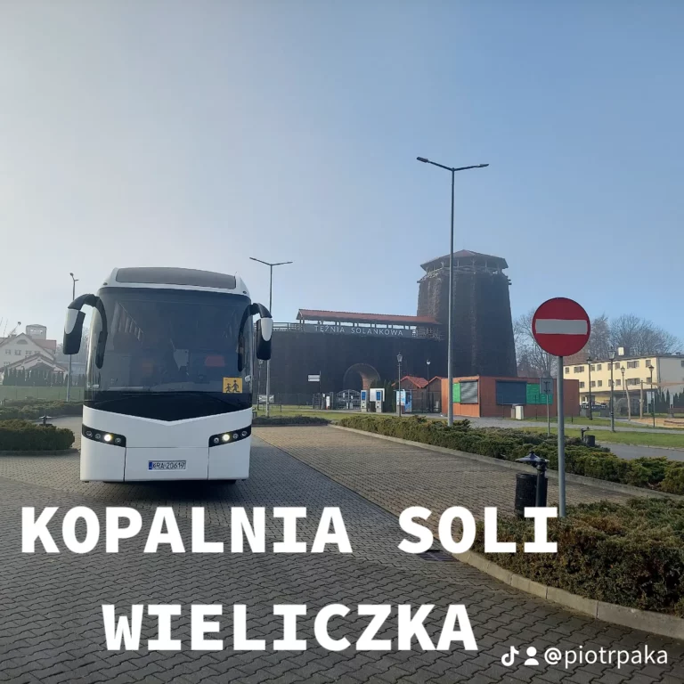 09020c96fd6fa08b7bc5c3ac5e37d424