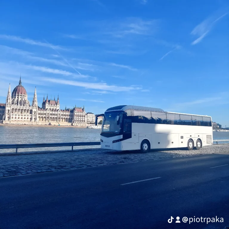 8d090449e40988bf7c983b107608a72c